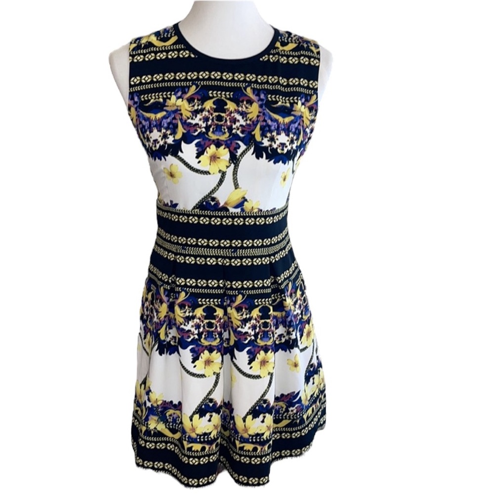 Forever 21 floral print sleeveless dress Size Small